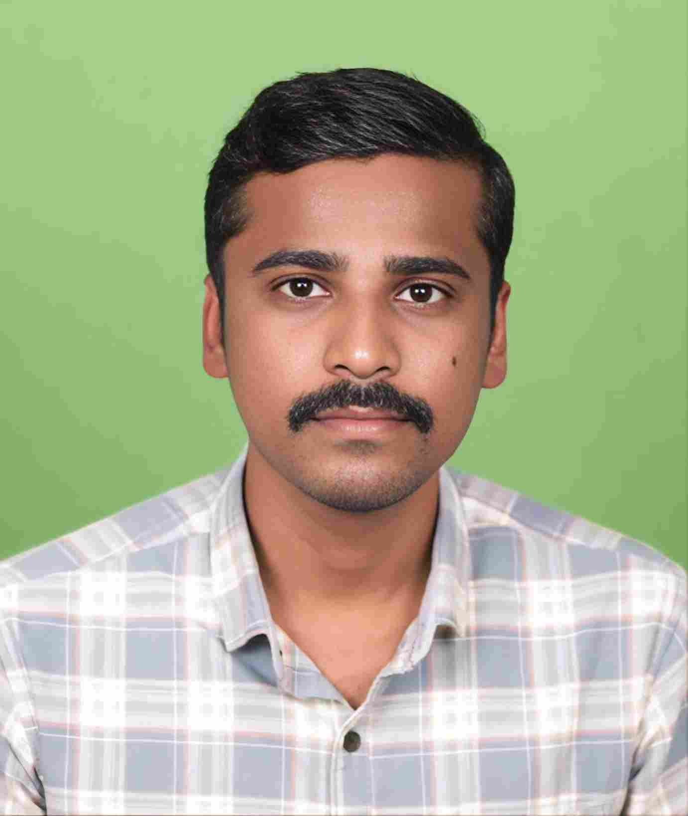 Dr Saleth Prabhakar
